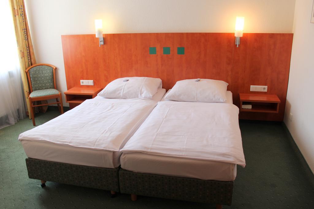 Stadthotel Duesseldorf Exteriör bild