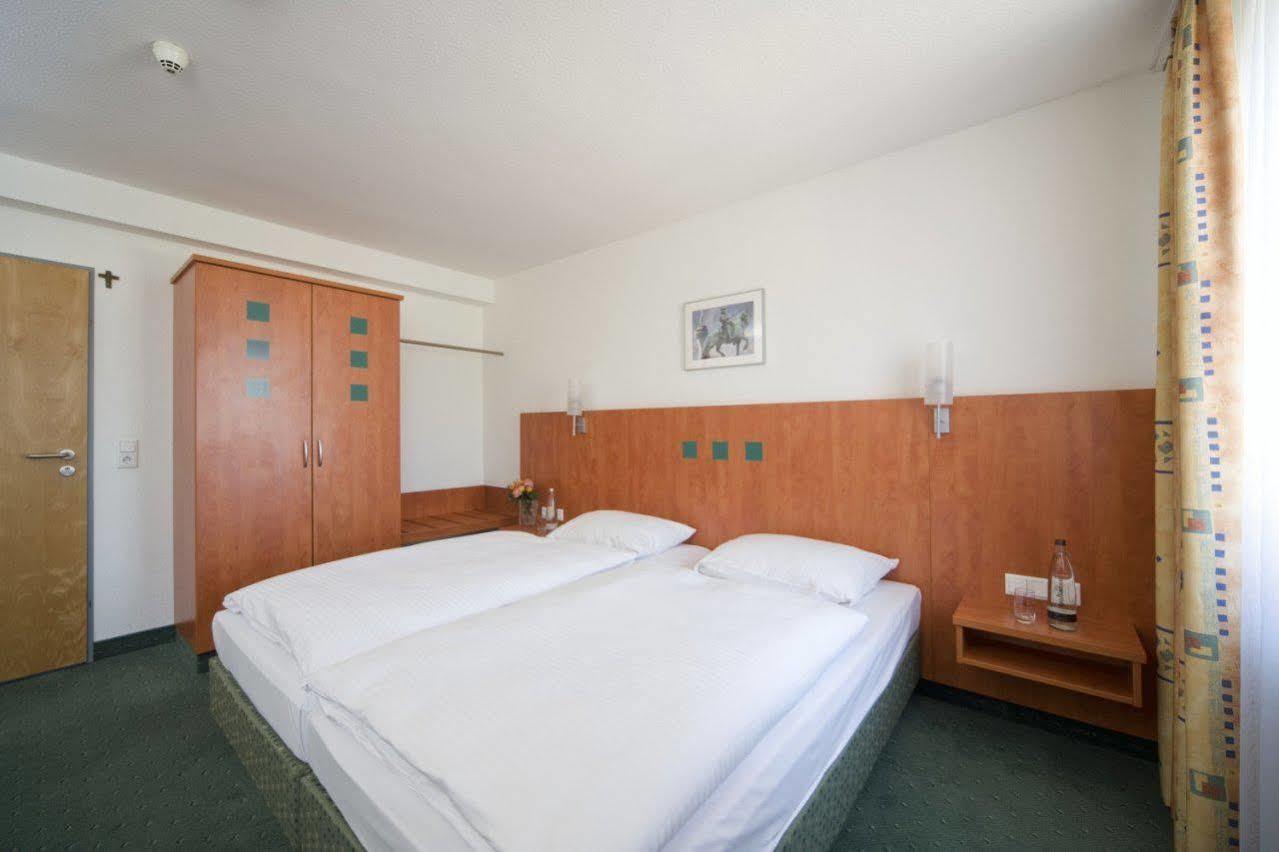 Stadthotel Duesseldorf Exteriör bild