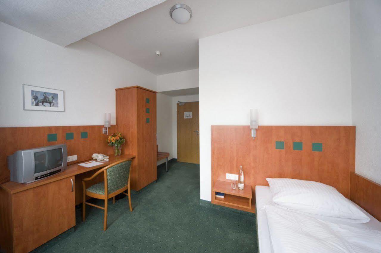 Stadthotel Duesseldorf Exteriör bild